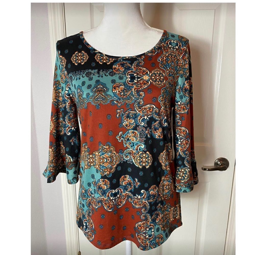 AMANA Small Knit Top with Ruffle Sleeves nwt